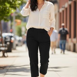 Classic Black Women's Cropped Pants 19 inch inseam size 8-10